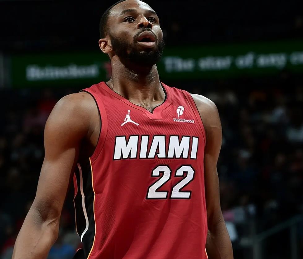 赛后体能课后，夏洛特黄蜂队长鼓劲备战欧超杯，管理层满意，资深球员宣示担当(大巴黎核心缺席欧超杯)-九游体育平台