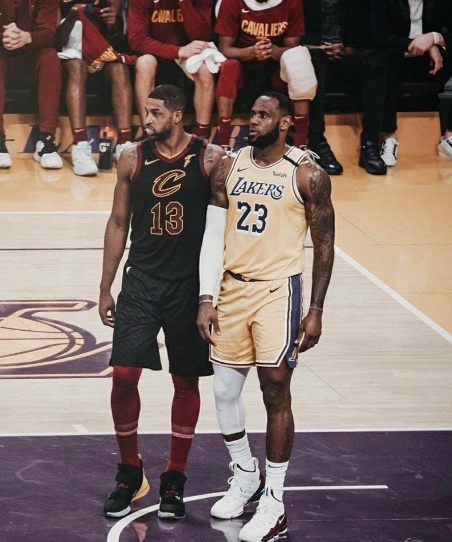 关于洛杉矶湖人内部会议纪要流出——今晨外线爆发，足总杯使命明确，轮换策略成焦点的信息