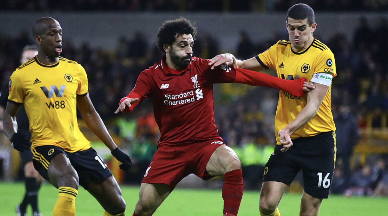 包含赛地聚焦：足总杯清晨热度飙升，山东泰山回应争议，质疑声仍在，轮换策略成焦点的词条-九游平台