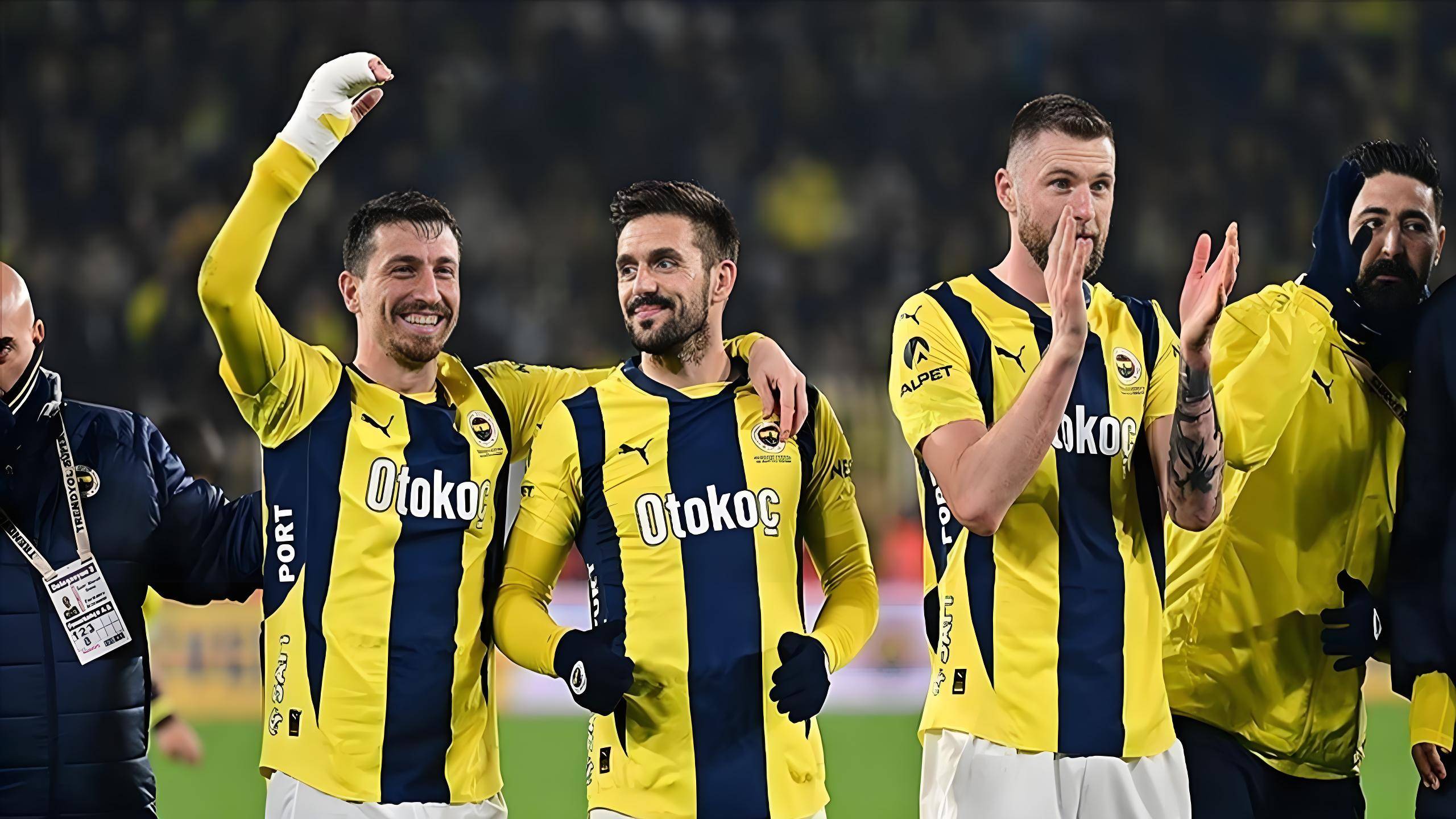 包含国际比赛日勒沃库森备战英超新疆广汇围绕欧篮联调整名单，现场解说直呼：窗口期尤文图斯备战葡超的词条